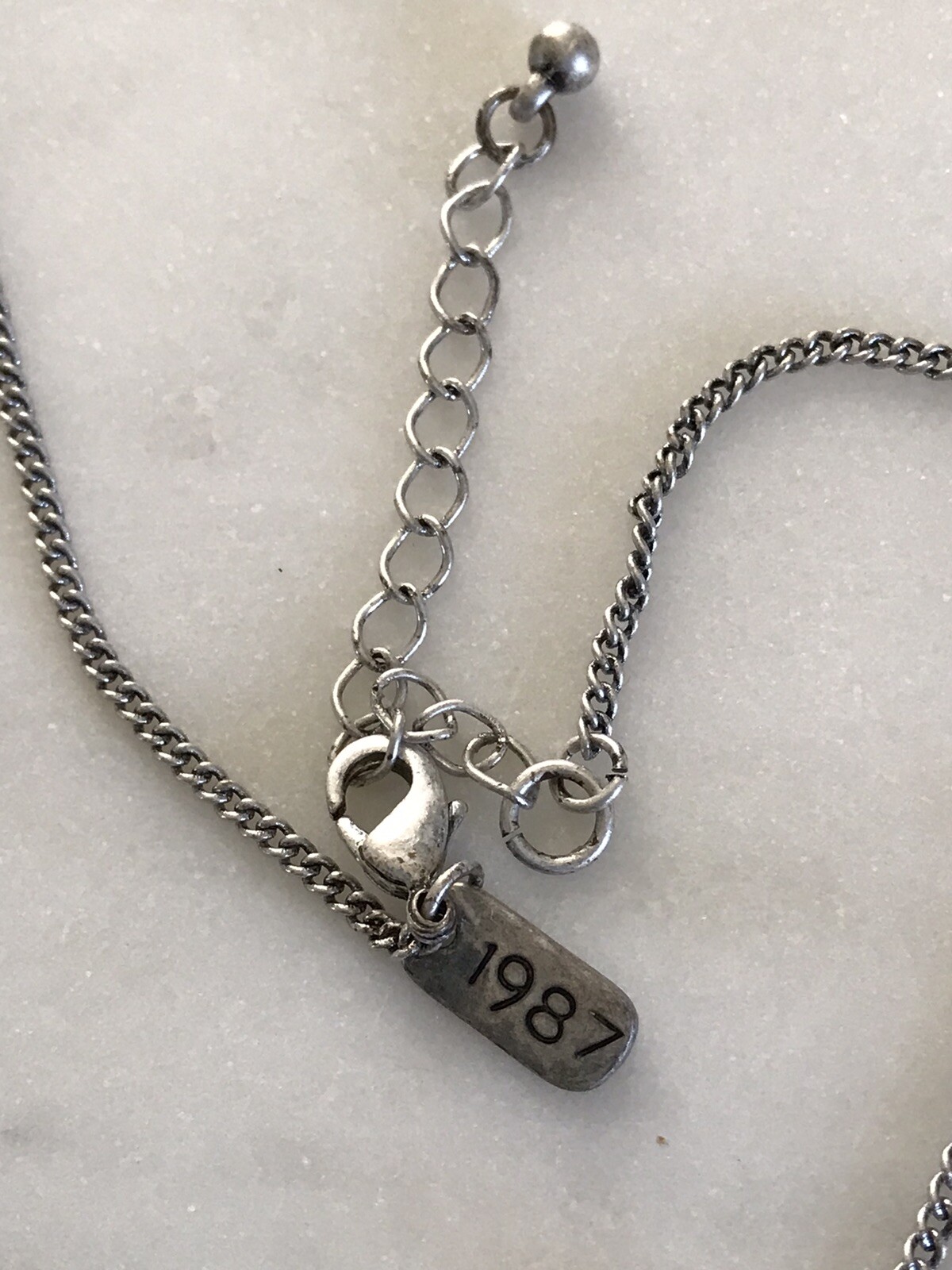 Antiqued Silver Tone Aero 1987 Valentines Heart Star Disco Ball Necklace 19-22″