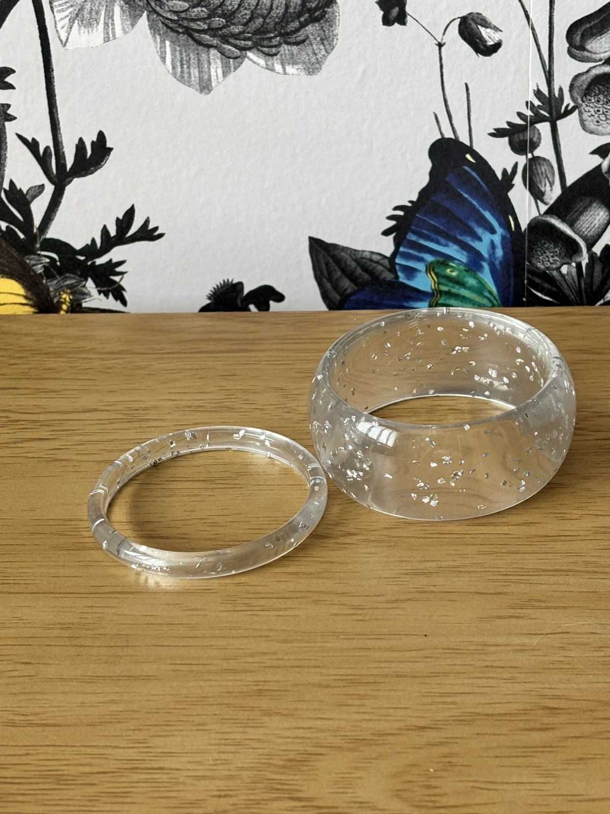 x2 Acrylic Resin Bracelet Chunky Cuff Bangles, Transparent – silver fleck