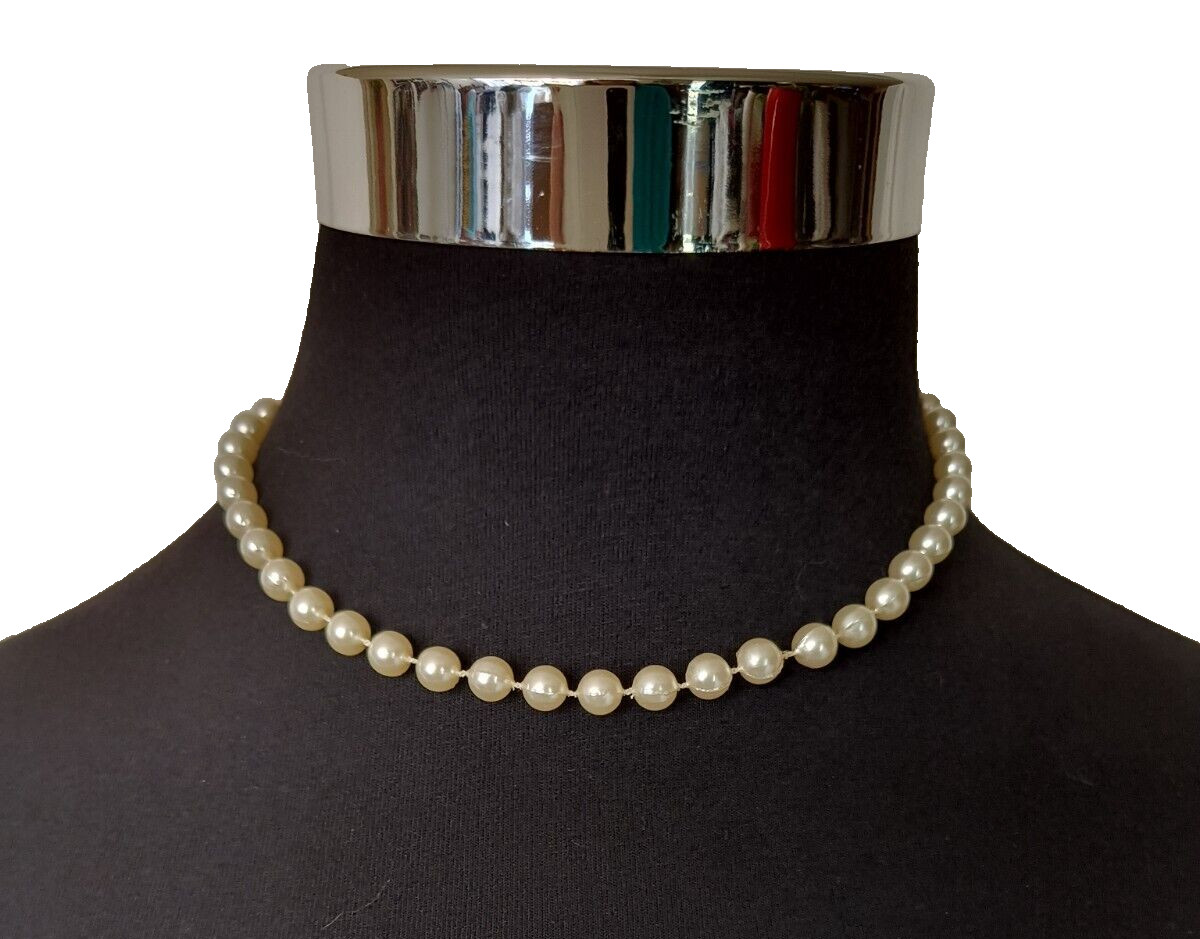 Women’s Beaded Necklace Imitation Creamy Color Pearls 18″ Spring Ring Closure