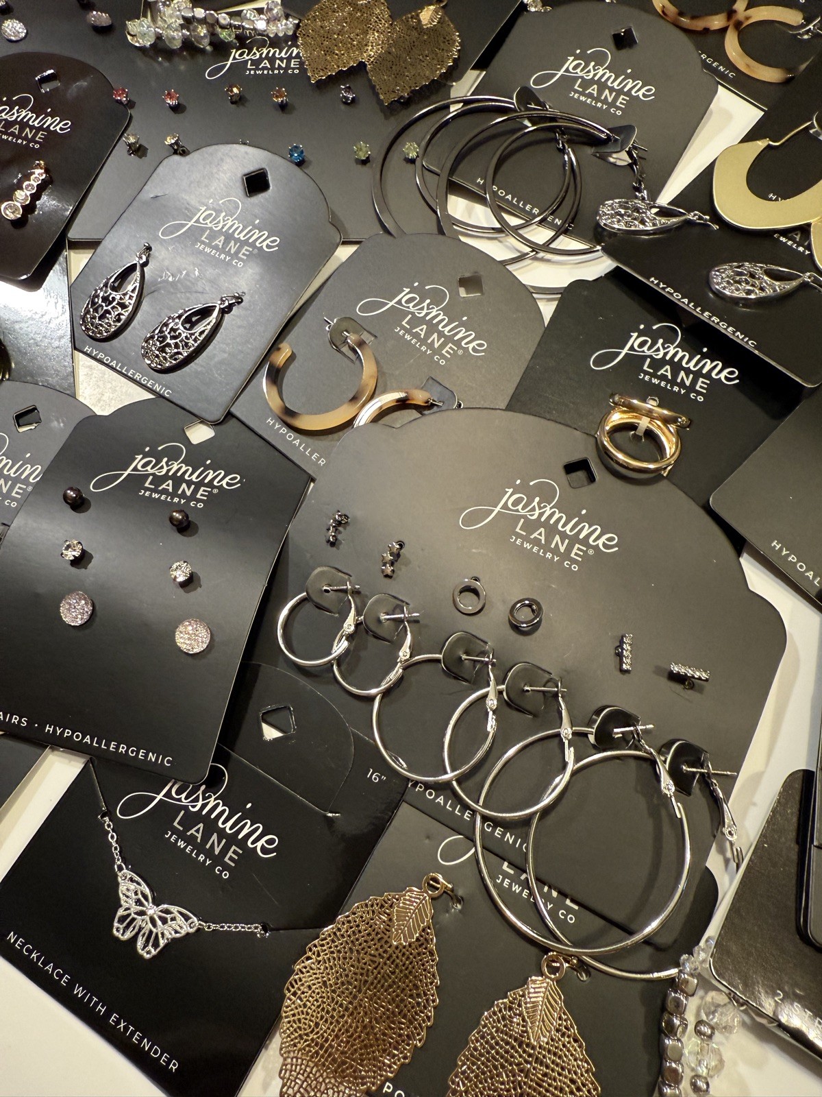 Wholesale Jewelry Lot 100 Pieces Of Jewelry Earrings Necklace Bulk Lot Variety
