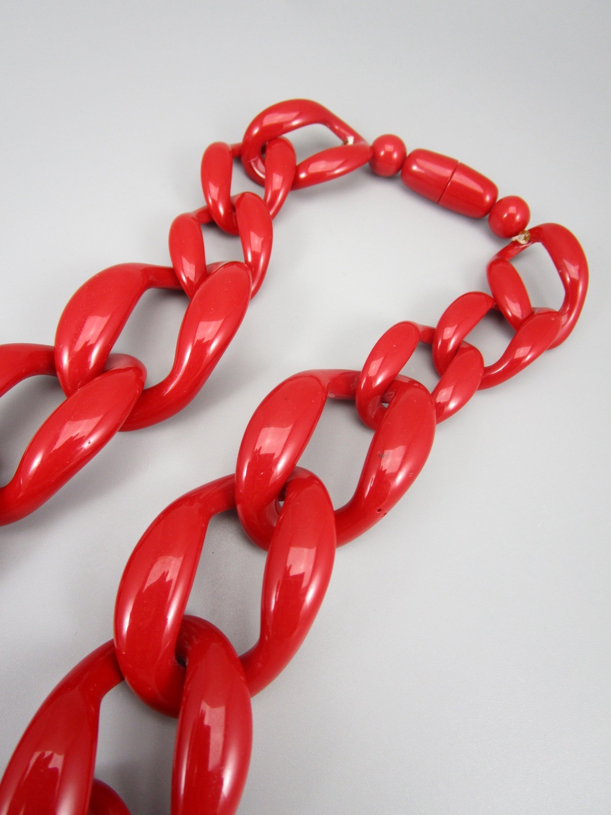 MARION GODART FRANCE DARK RED RESIN 24″ CURB CHAIN NECKLACE -NWOT