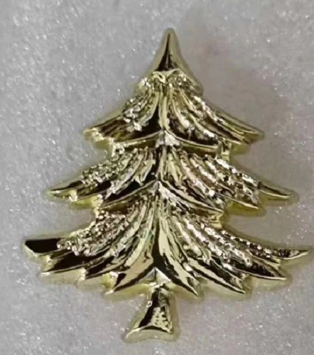 CHRISTMAS TREE GOLD LAPEL PIN