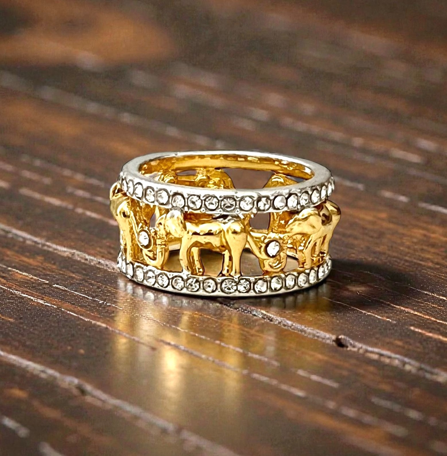Casual Everyday Silver Gold Tone Elephant Tiny Rhinestones Size 8