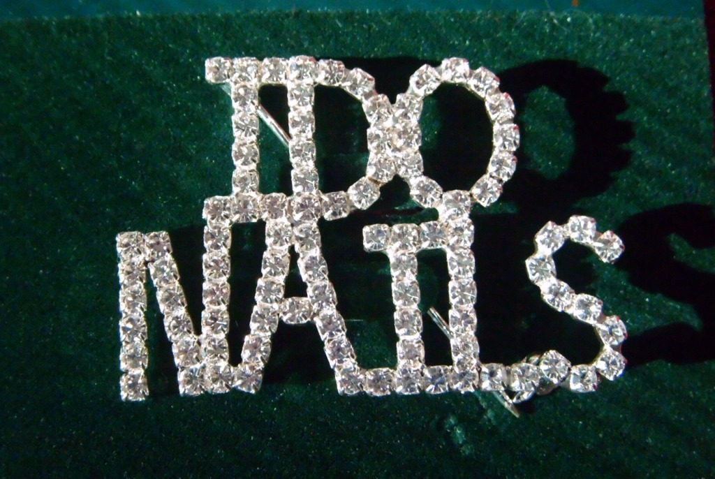 I DO NAILS Rhinestone Cosmetologist Manacurist Pin – 1 3/4 by 1 1/4 inches