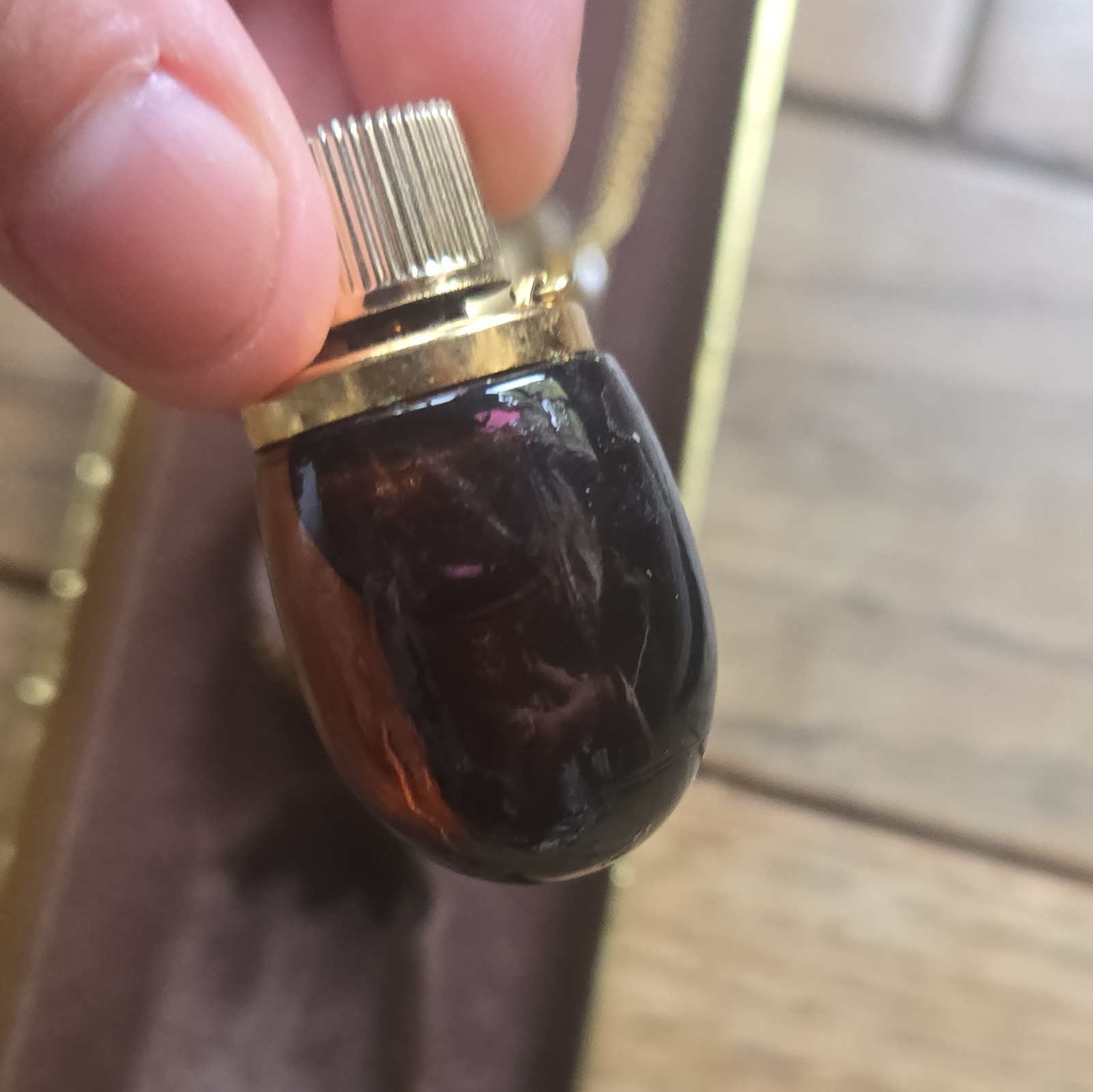 Avon Signed Gold Tone Cable Chain Necklace Perfume Oval Pendant Egg Plant