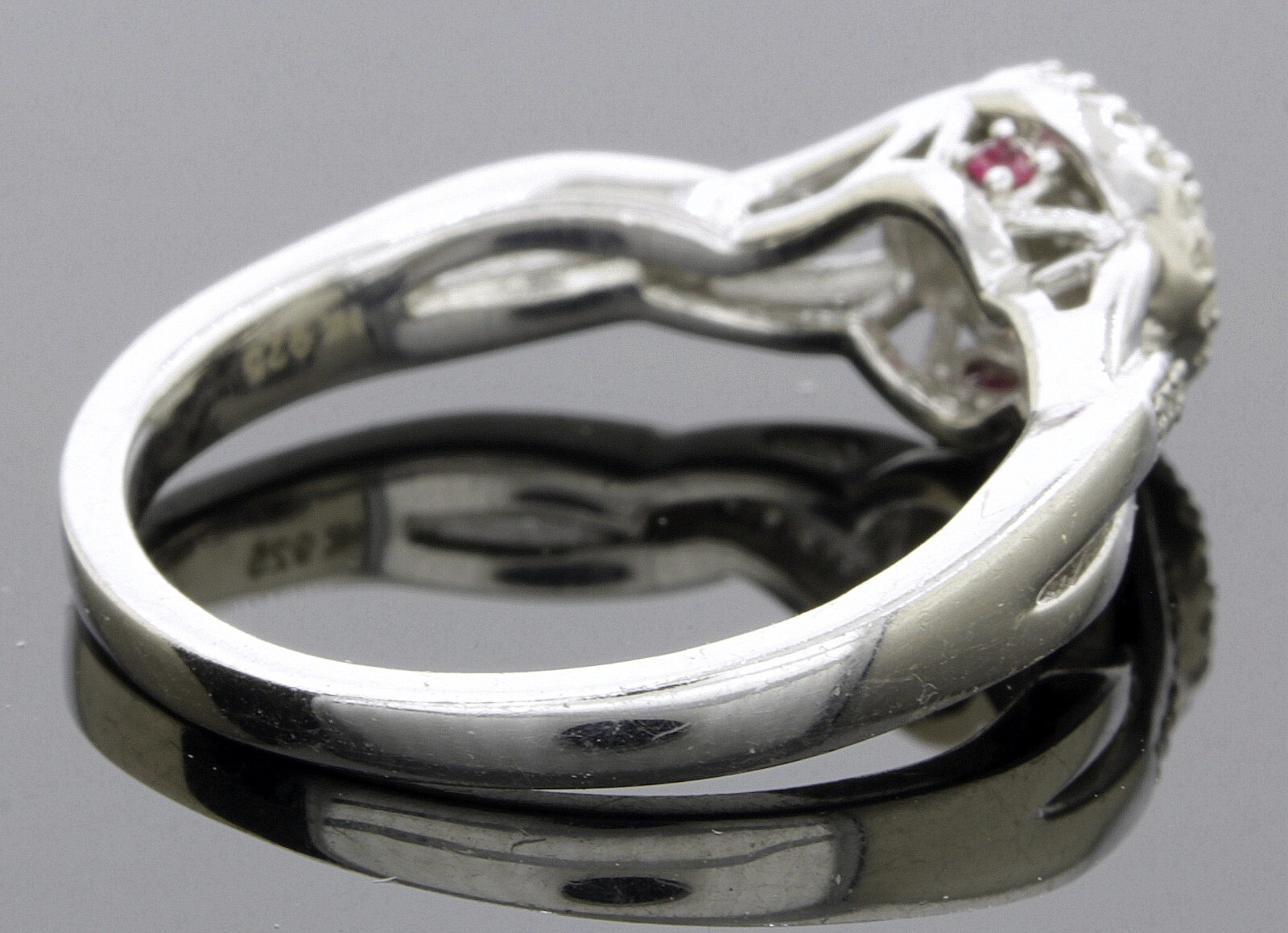 925 Silver Ring With Diamonds size 7.5 /3gr #1585