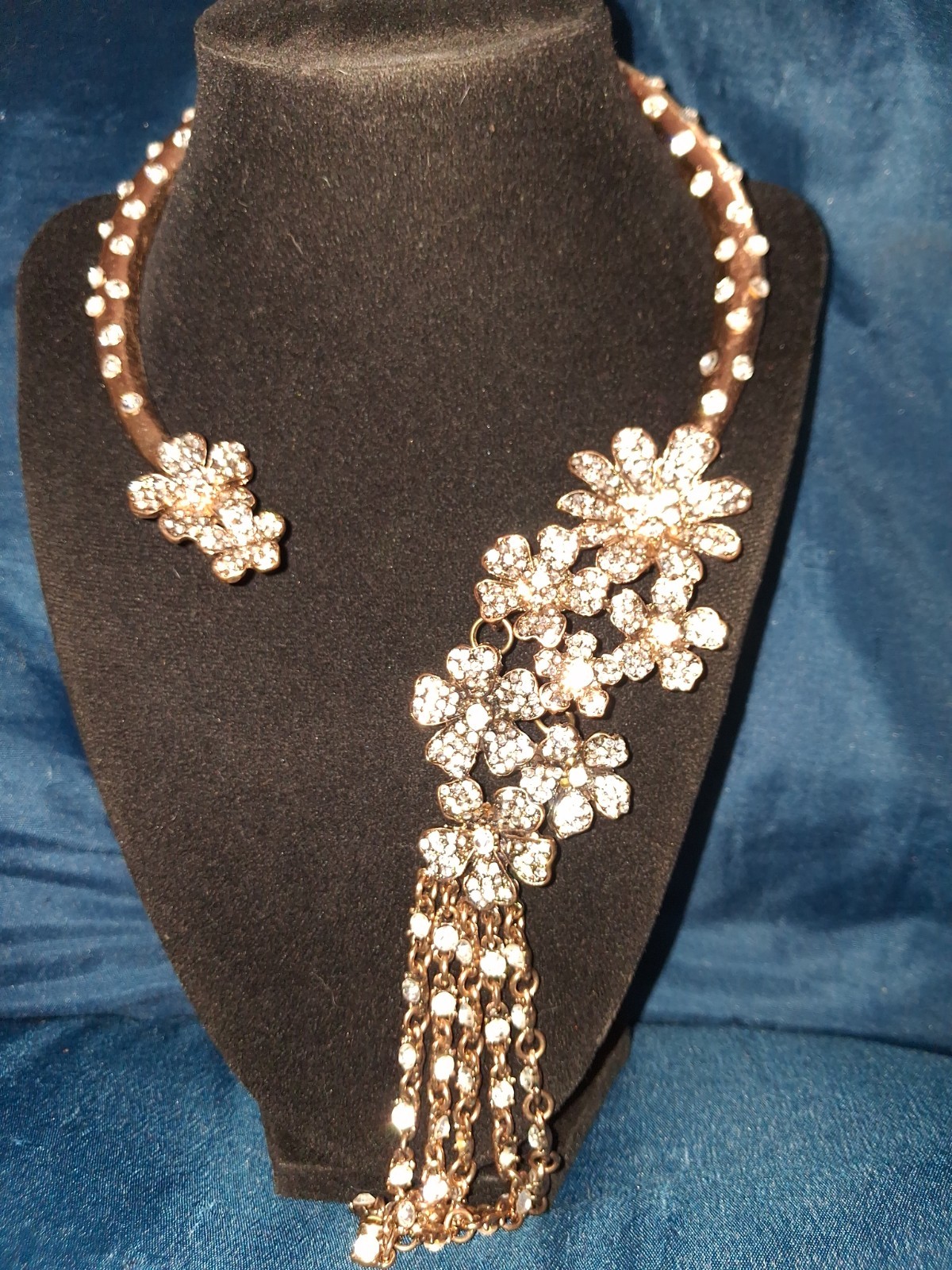 Gold Tone Crystal Rhinestone Flower Statement Bib Necklace White Round Prong Adj