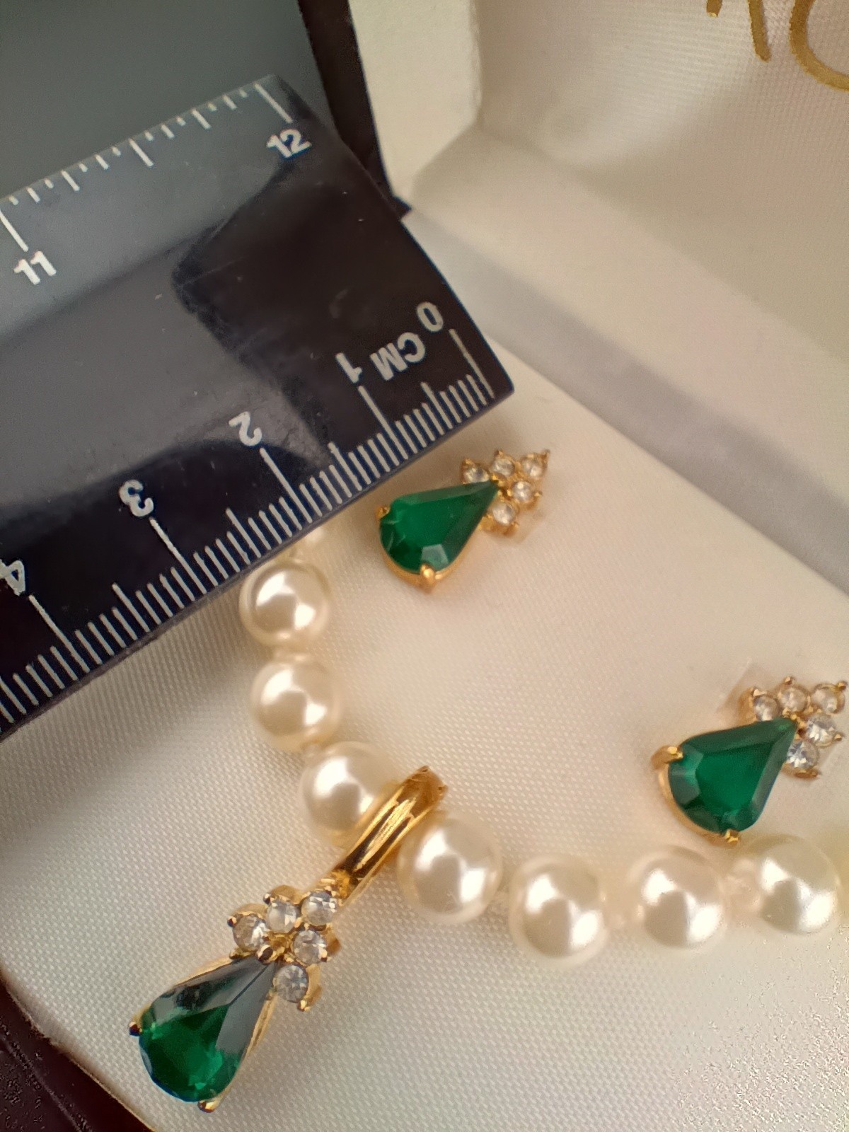 Roman Emerald Pearl Jewelry Necklace Peirced Earrings Yellow Gold Plated W/ Box