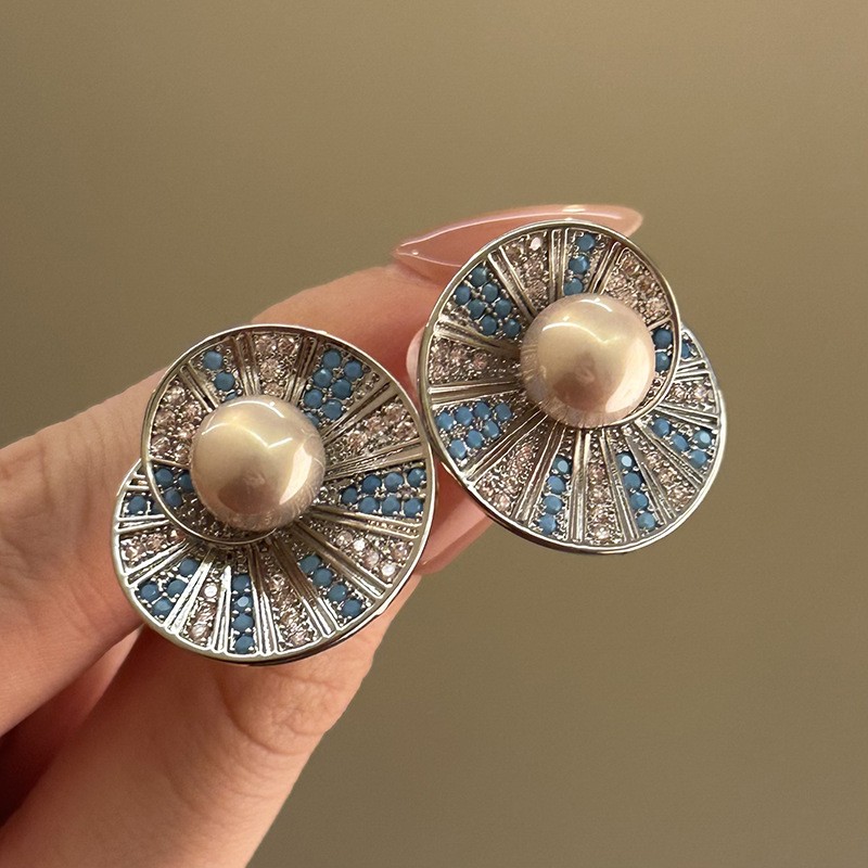1Pair Retrol Stud Earrings Elegant Women Jewelry Gift for Birthday Daily Party