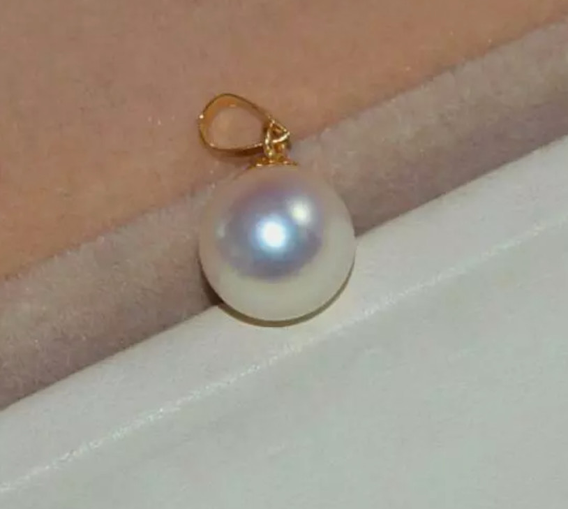 PRETTY 8-9mm AAA+ PERFECT ROUND WHITE AKOYA PEARL PENDANT SOLID 18K YELLOW GOLD