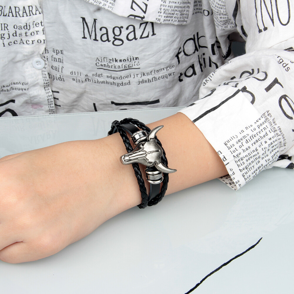 Men Punk Rocker Biker Bracelet Gothic Rock Heavy Leather Wristband Hiphop Cuff