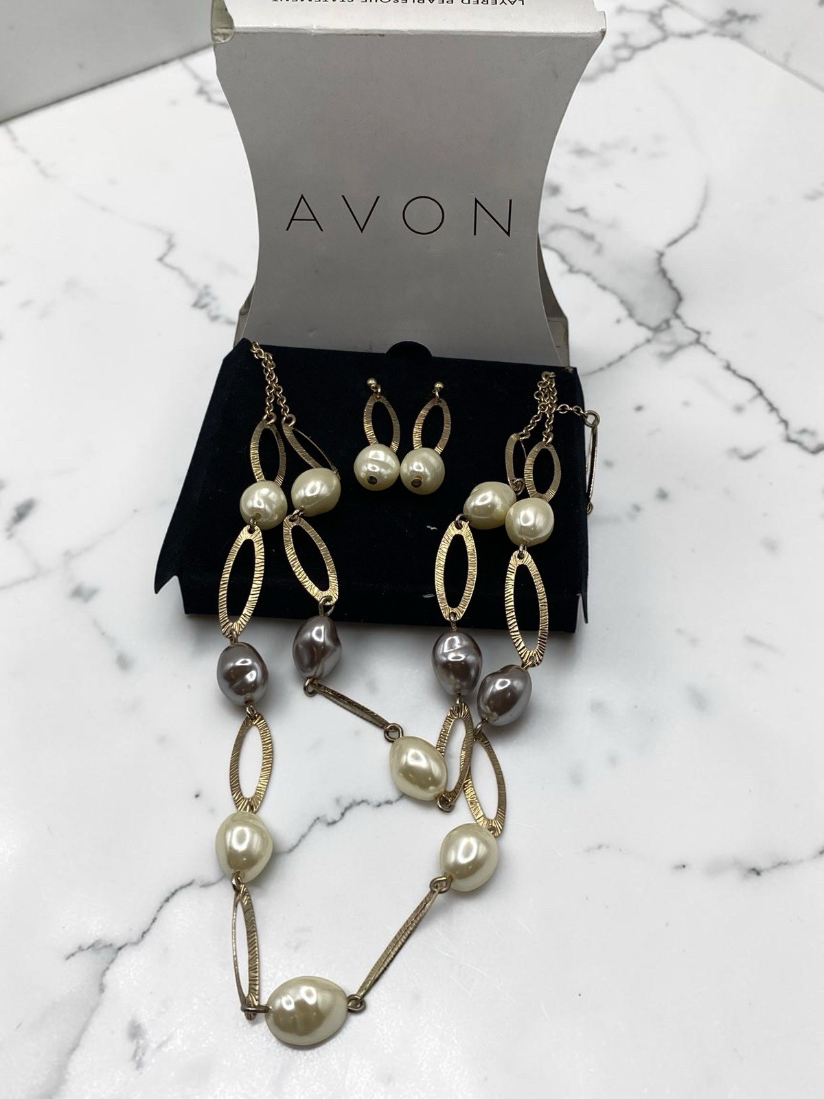 Avon Layered Pearlesque Statement Necklace Earrings Gift Set NOS 2013 Box