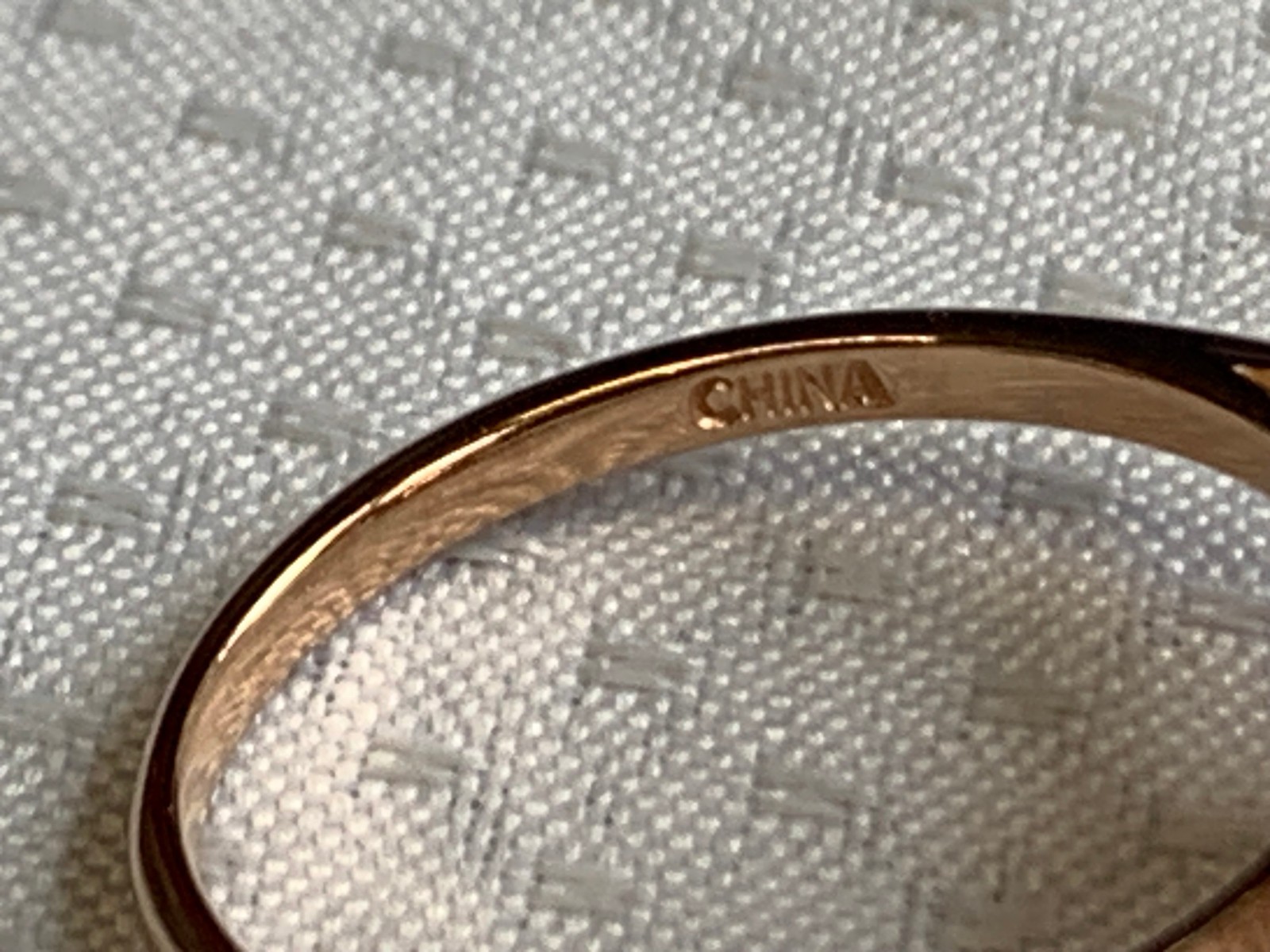 10K Rose Gold Ring 2.58g Fine Jewelry Size 8 Band Pink & Clear Color *READ*
