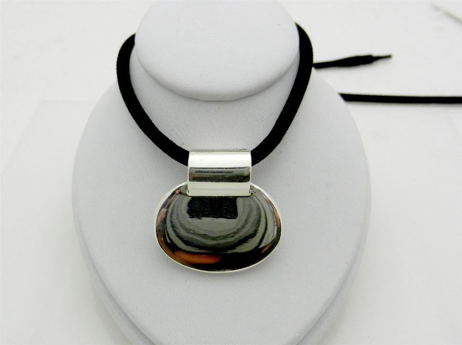 Solid 925 Sterling Silver Oval Plate Tag Pendant Charm Velvet Cord 12.6 gr