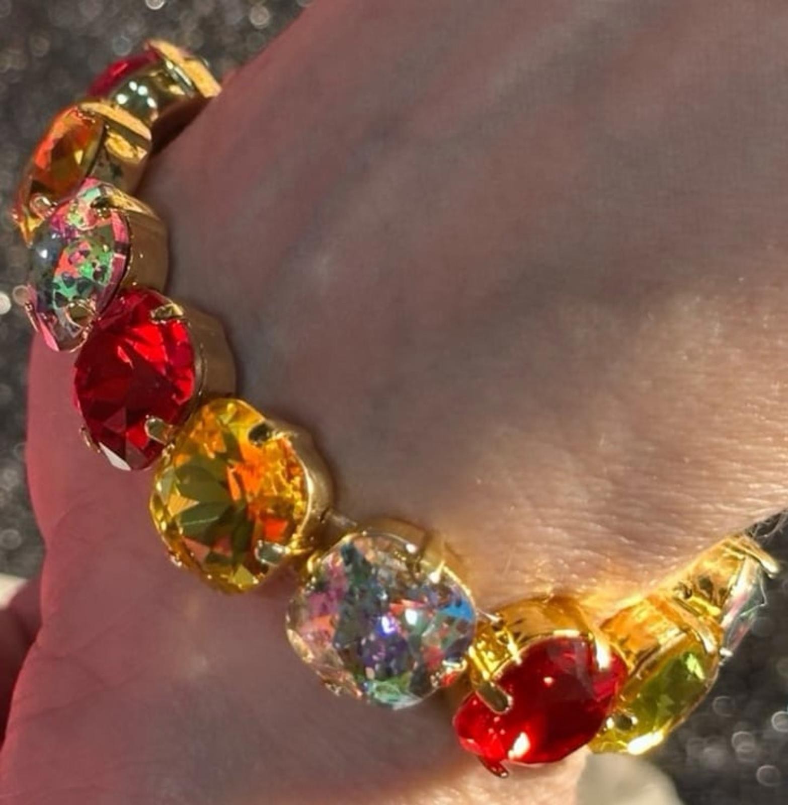 Bracelet Artisan Crafted Swarovski Crystals 2 Ct each stone stretch bracelet New