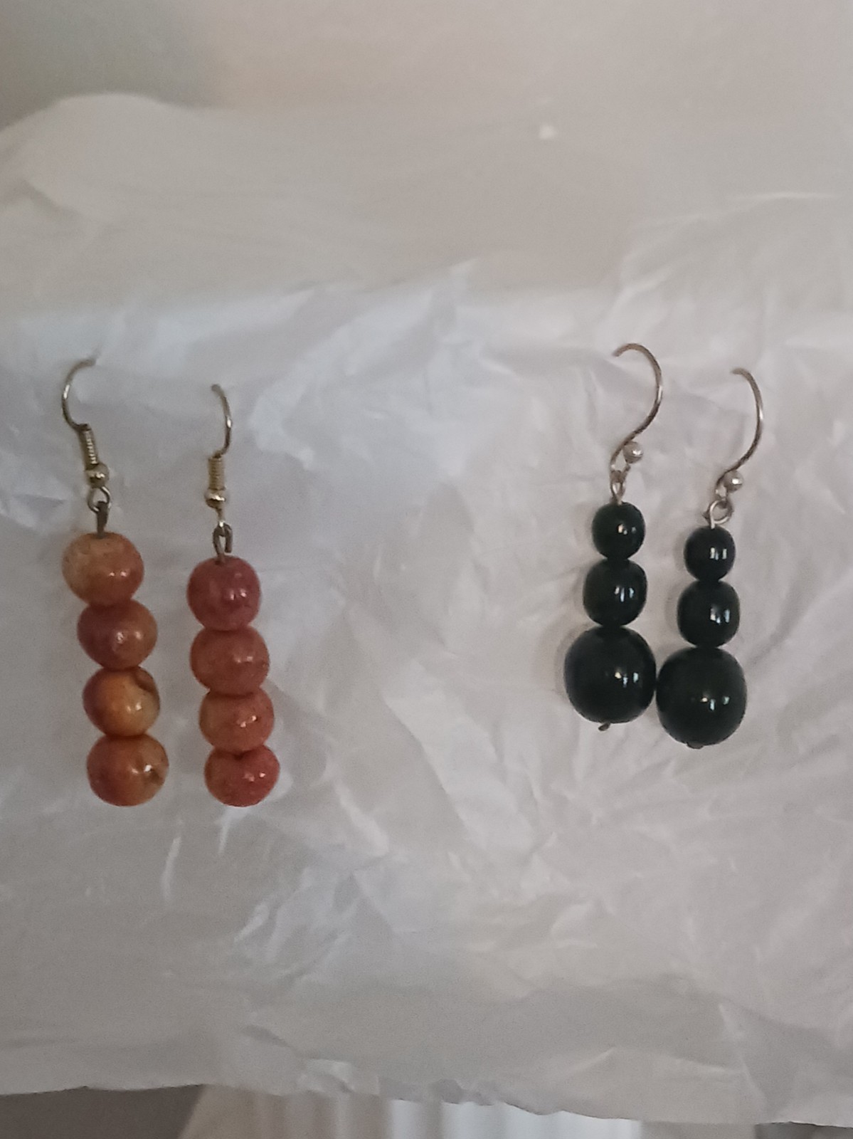 Beaded Dangle Earrings lot of 2 1 Black 1 Red Apple spunge