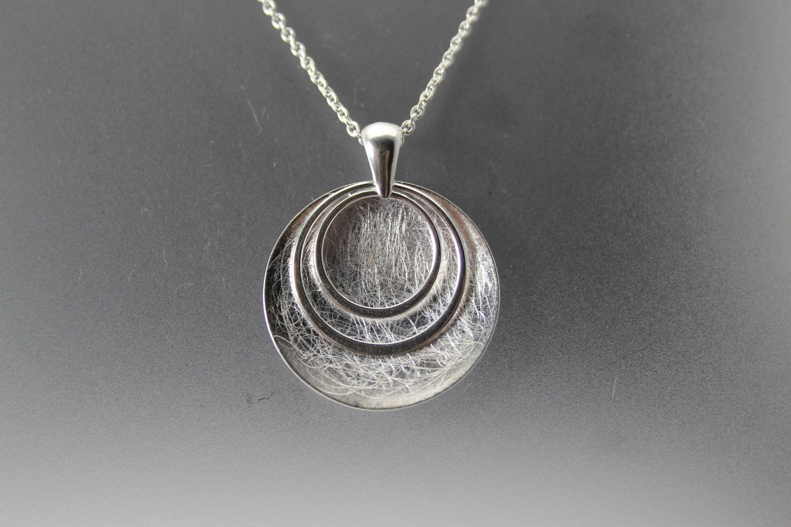 Sterling Silver 925 Round Disk Pendant 18″ Chain Necklace 7.3 Grams (NEC5943)