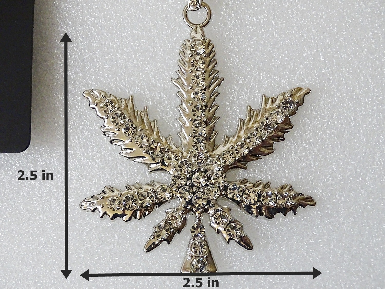 2 Body Rage Marijuana Leaf 20″ Necklace Bud Pot Smoke Loud Charm Chain(s)