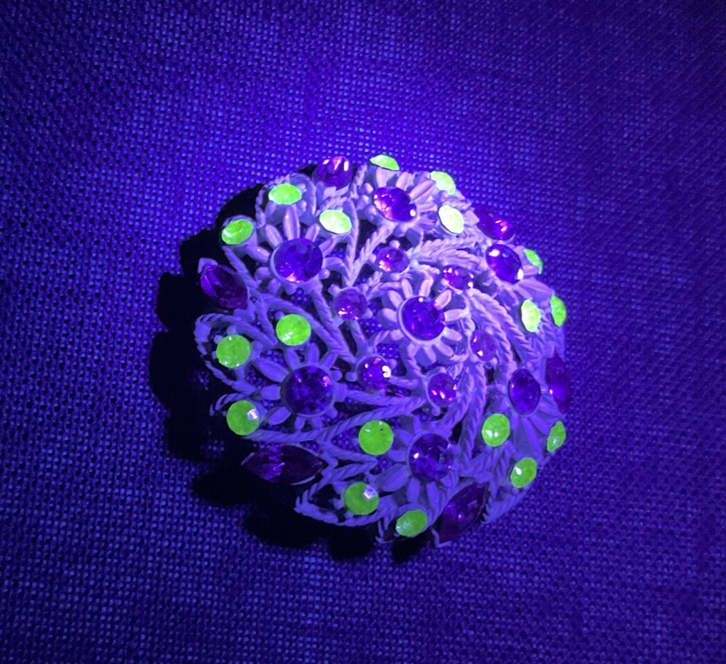 Vintage White Enamel Dome Pastel Rhinestone Brooch w/ Green Uranian Stones