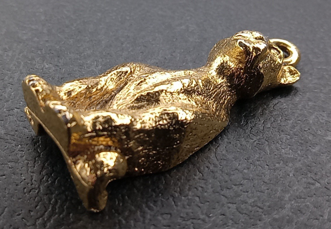 Sitting Cat Gold Toned Charm Pendant 1996 Vintage No Maker Mark