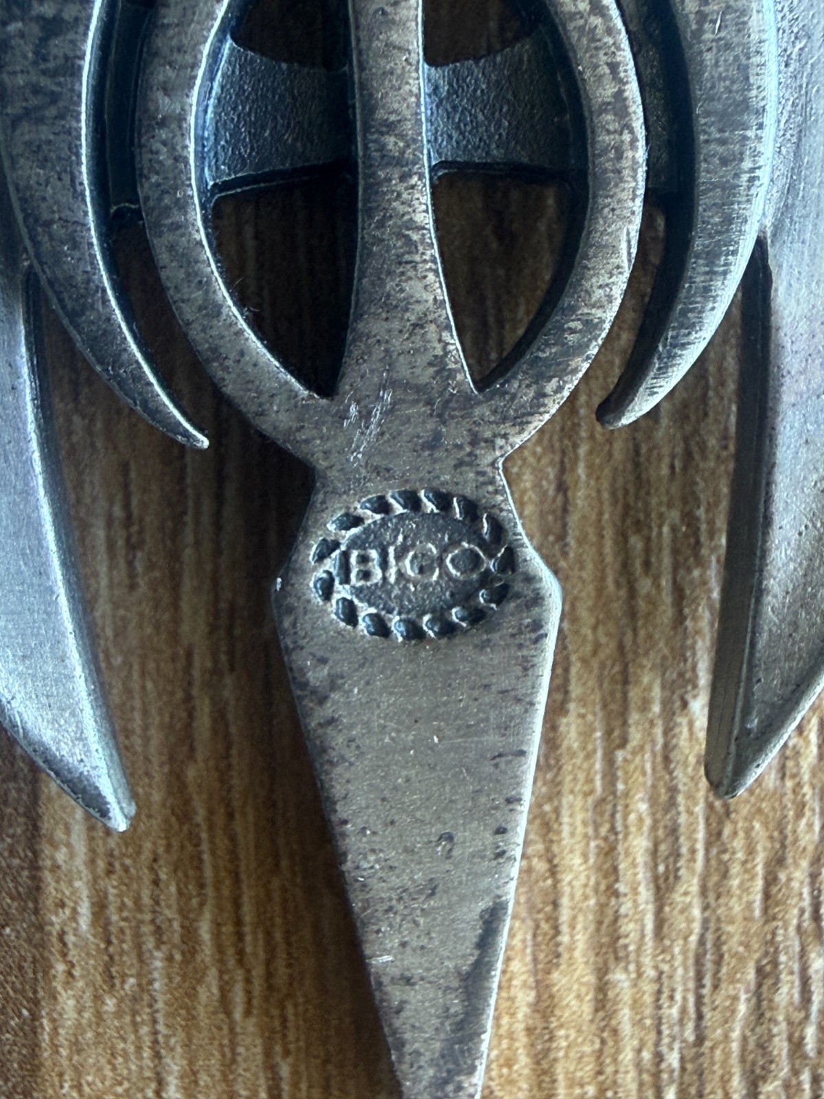 BICO Australia 21″ Tribal Necklace Chain Pendant Very Good Some Wear