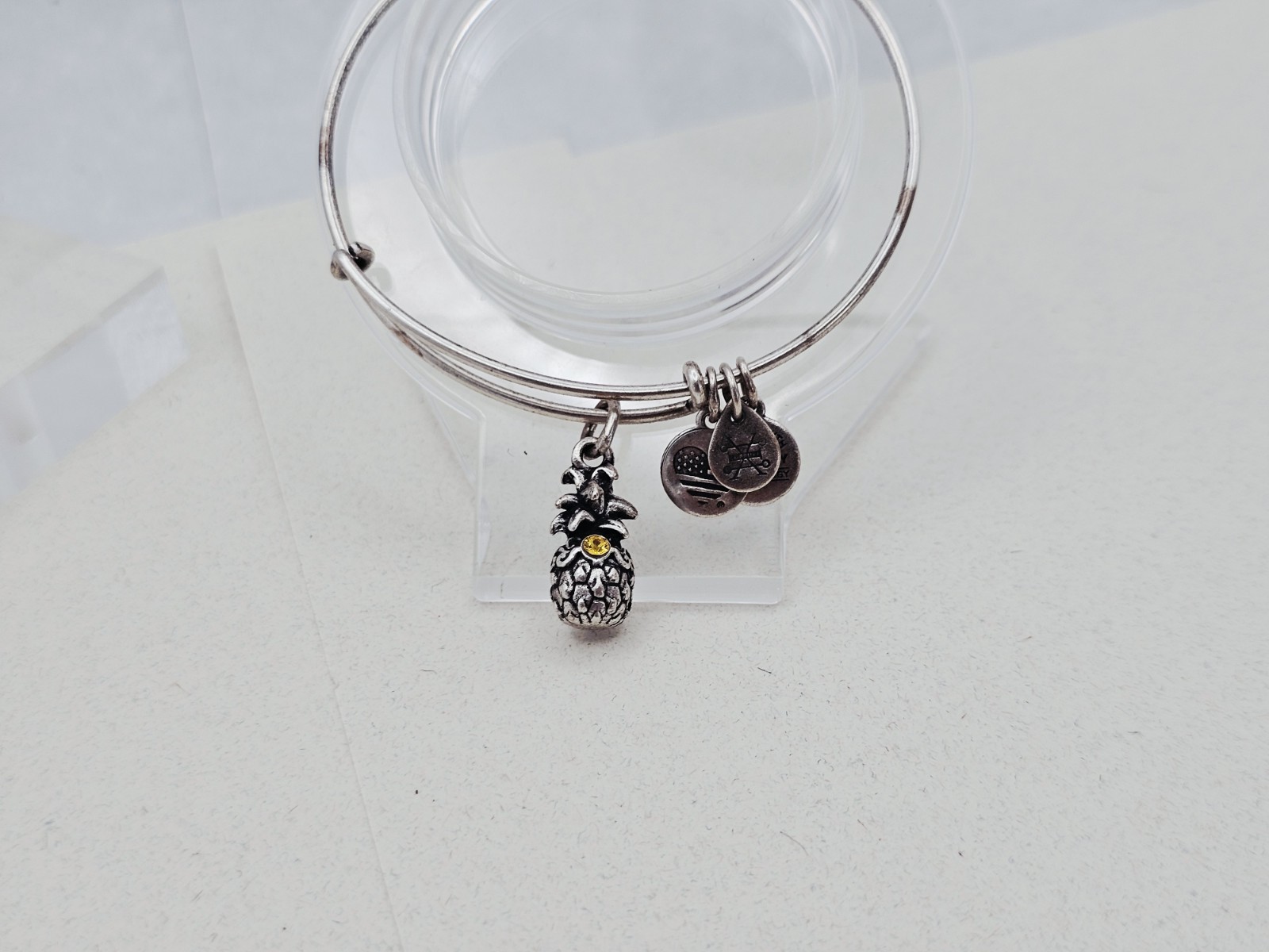 Alex & Ani ” Crystal Pineapple ” 🍍 😋 Charm Bangle Silver Bracelet ✨️