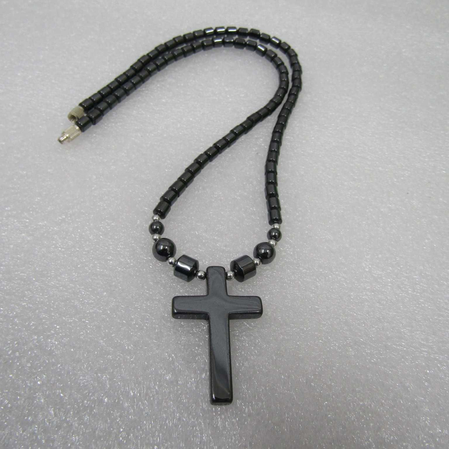 Women’s Jewelry Black Necklace Hematite Beads None Magnetic
