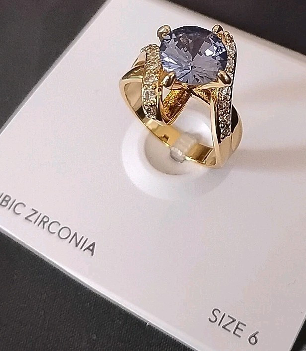 Purple Cubic Zerconia Ring, Gold Sz 6
