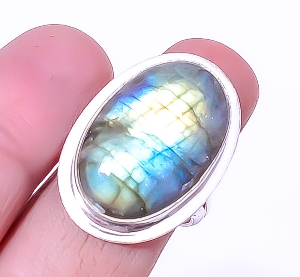 Labradorite – Canada Gemstone Silver Handmade Jewelry Ring s.8 A335