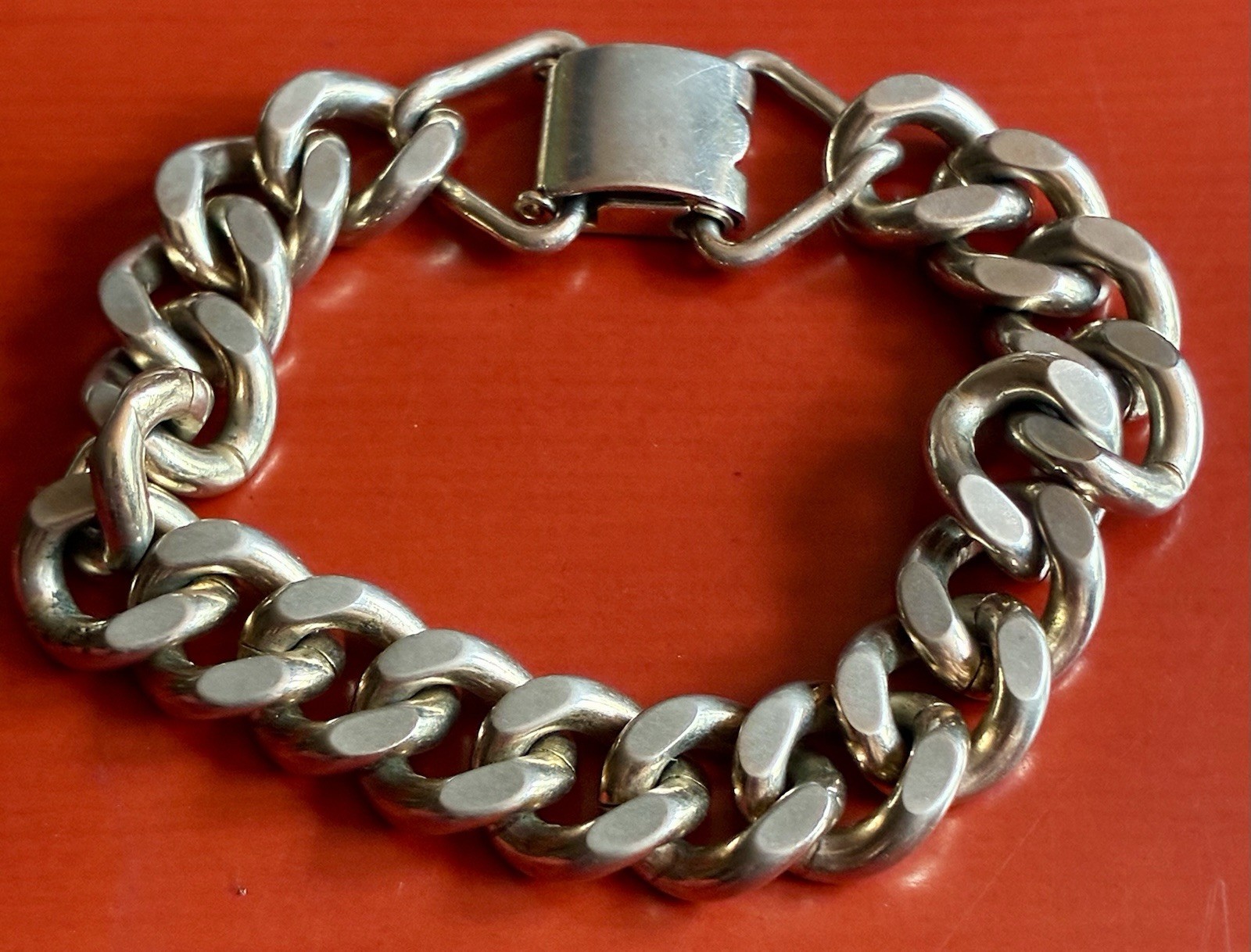 Sperry Silver Tone Signed Curb Link Chain Bracelet 8 in Fold-Over Clasp