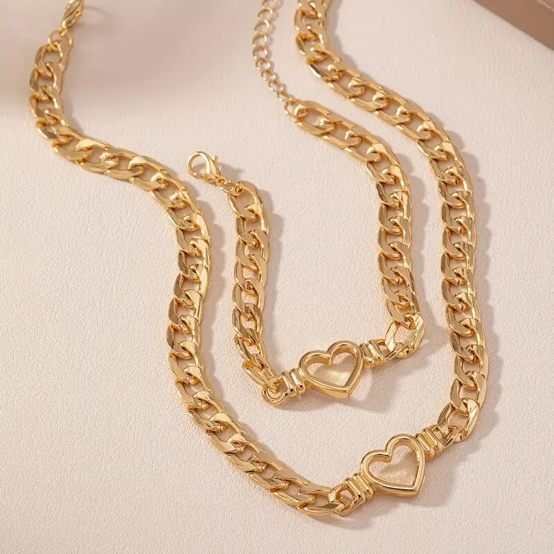 2Pc Golden Love Heart Shaped Pendant Clavicle Chain Necklace Jewelry Set Women