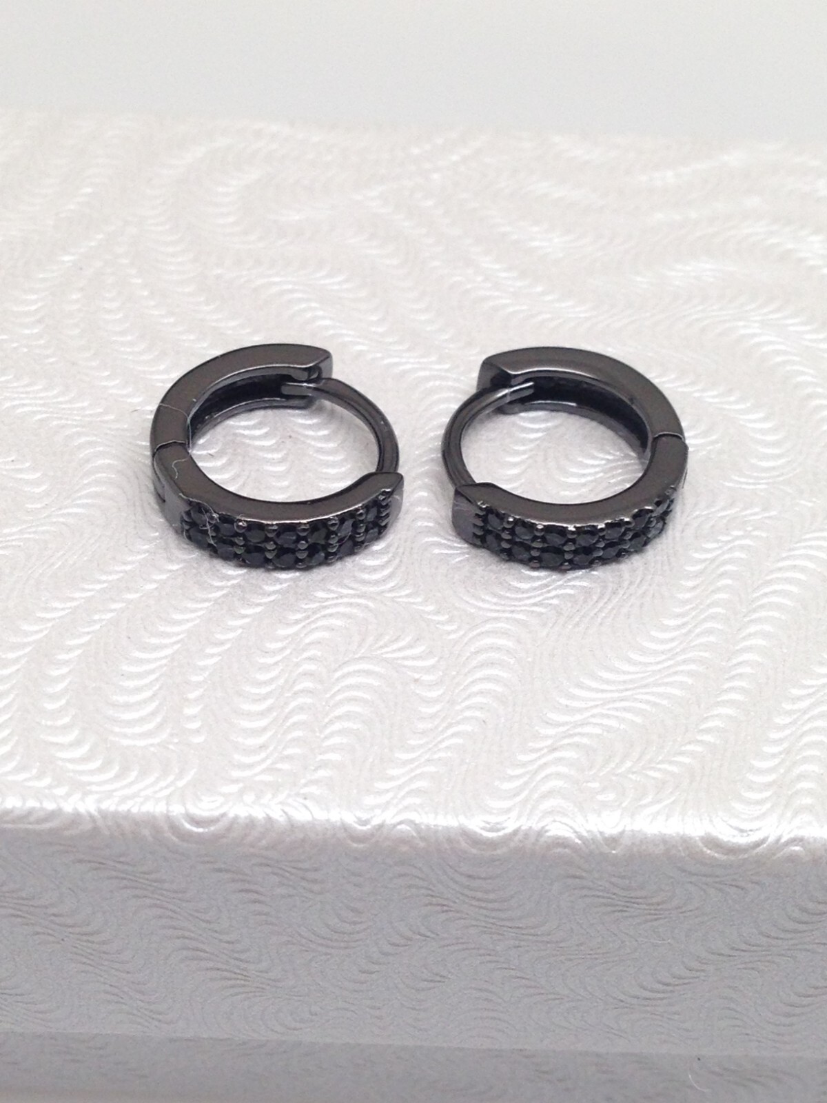 925 Sterling Silver Cz Black Onyx Huggie Hoop Earrings Mens Women 10mm x 2.2mm