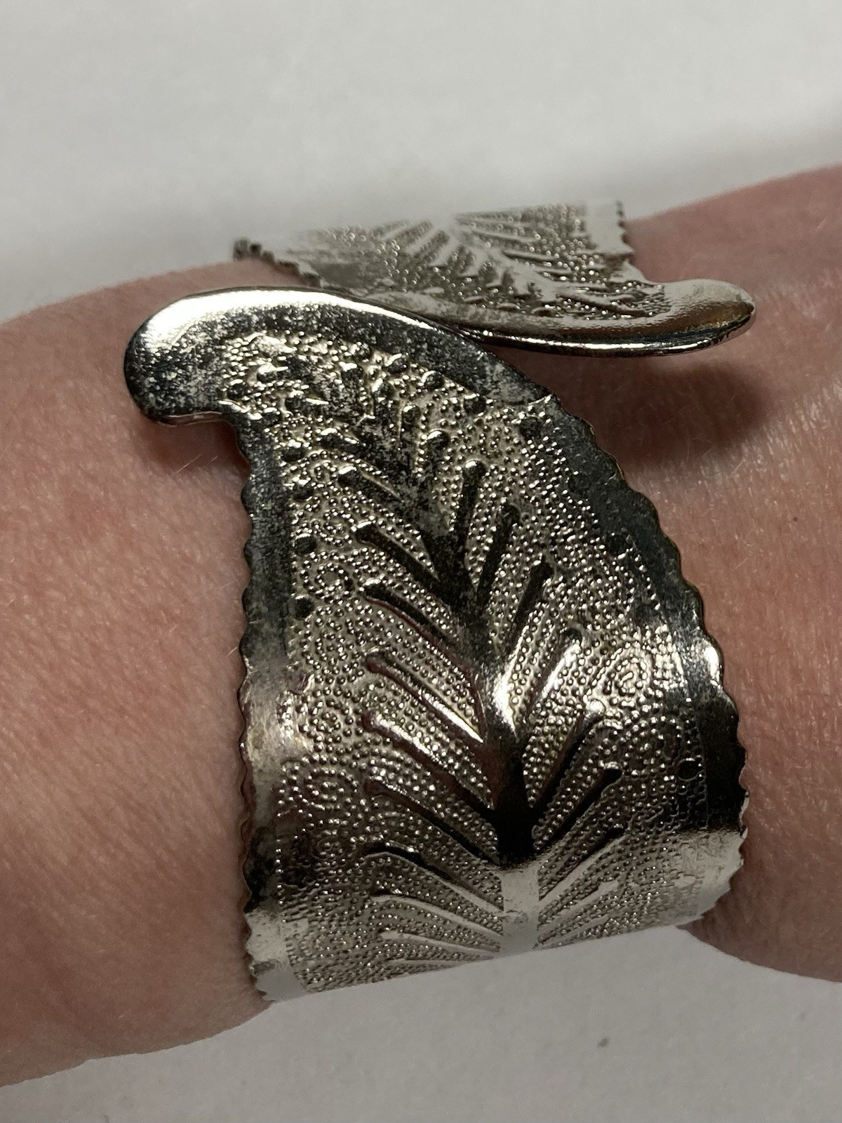 Vintage Silver Tone Metal Leaf Etched Pattern Cuff Bracelet Adjustable No Stone