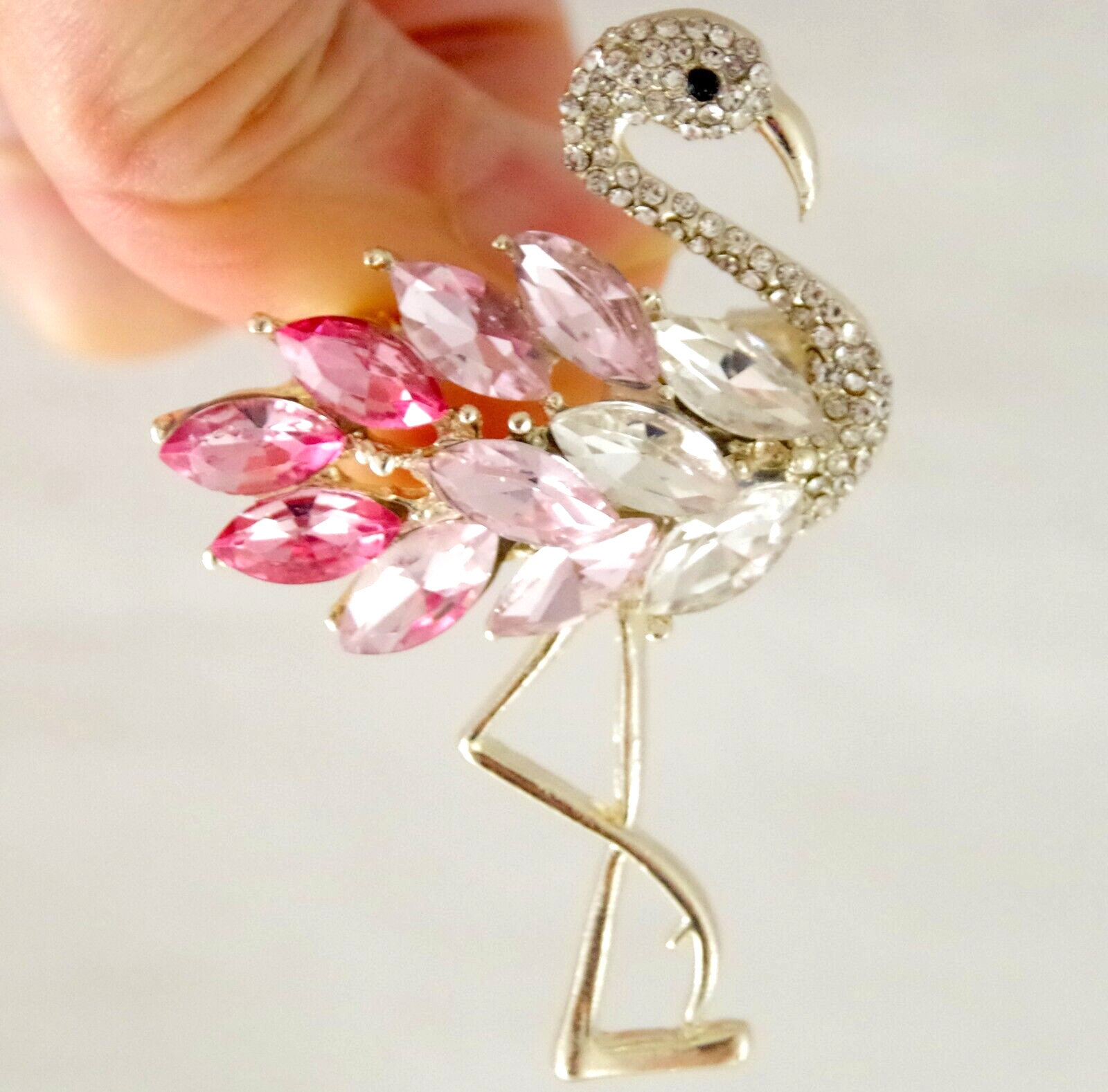2 1/8″ NEW MARQUISE CRYSTAL RHINESTONE & GOLD TONE PINK FLAMINGO BIRD BROOCH PIN