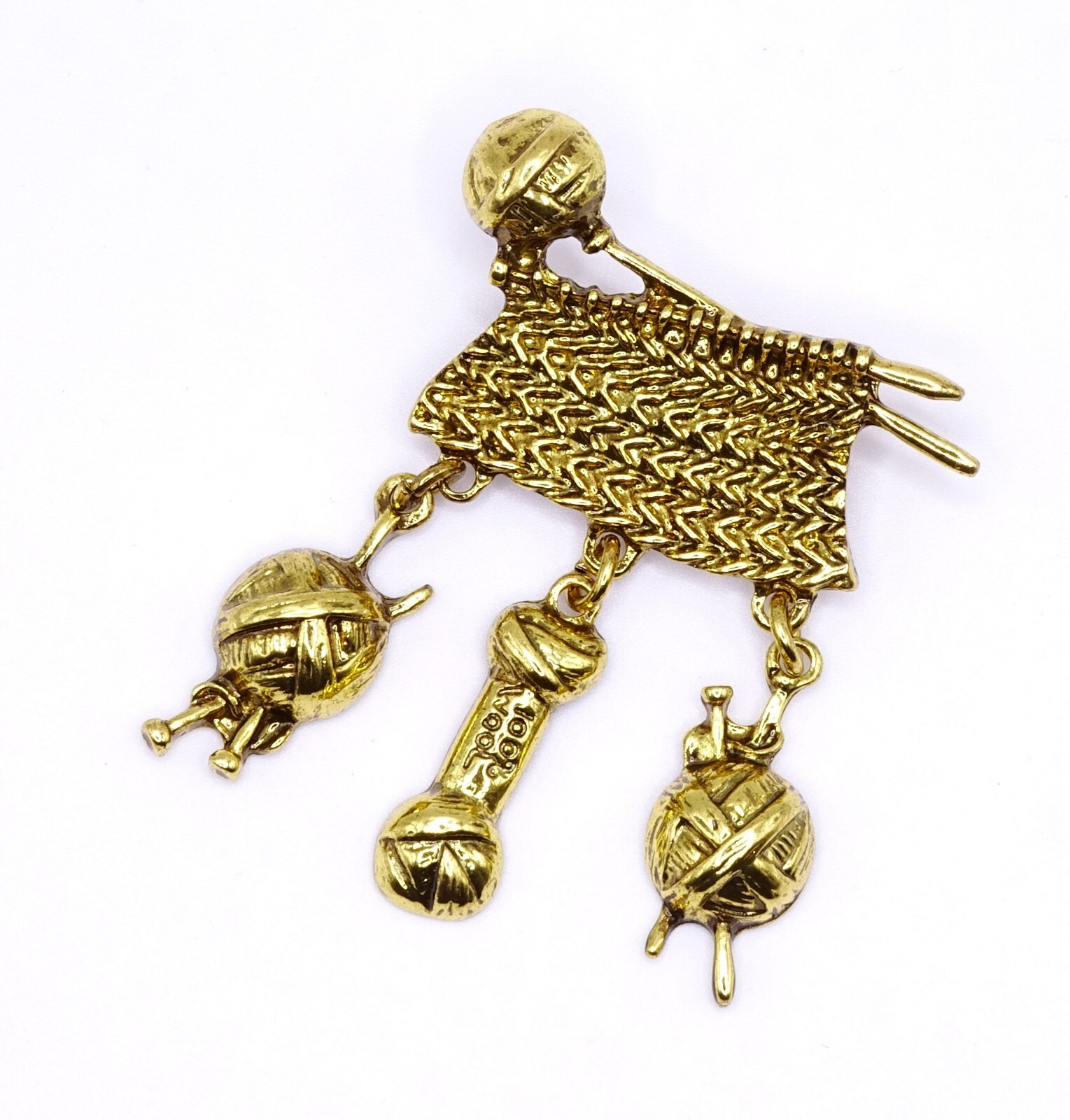 Knitting Hobby Craft Wool Gold Brooch Pin Brand New FREE P&P