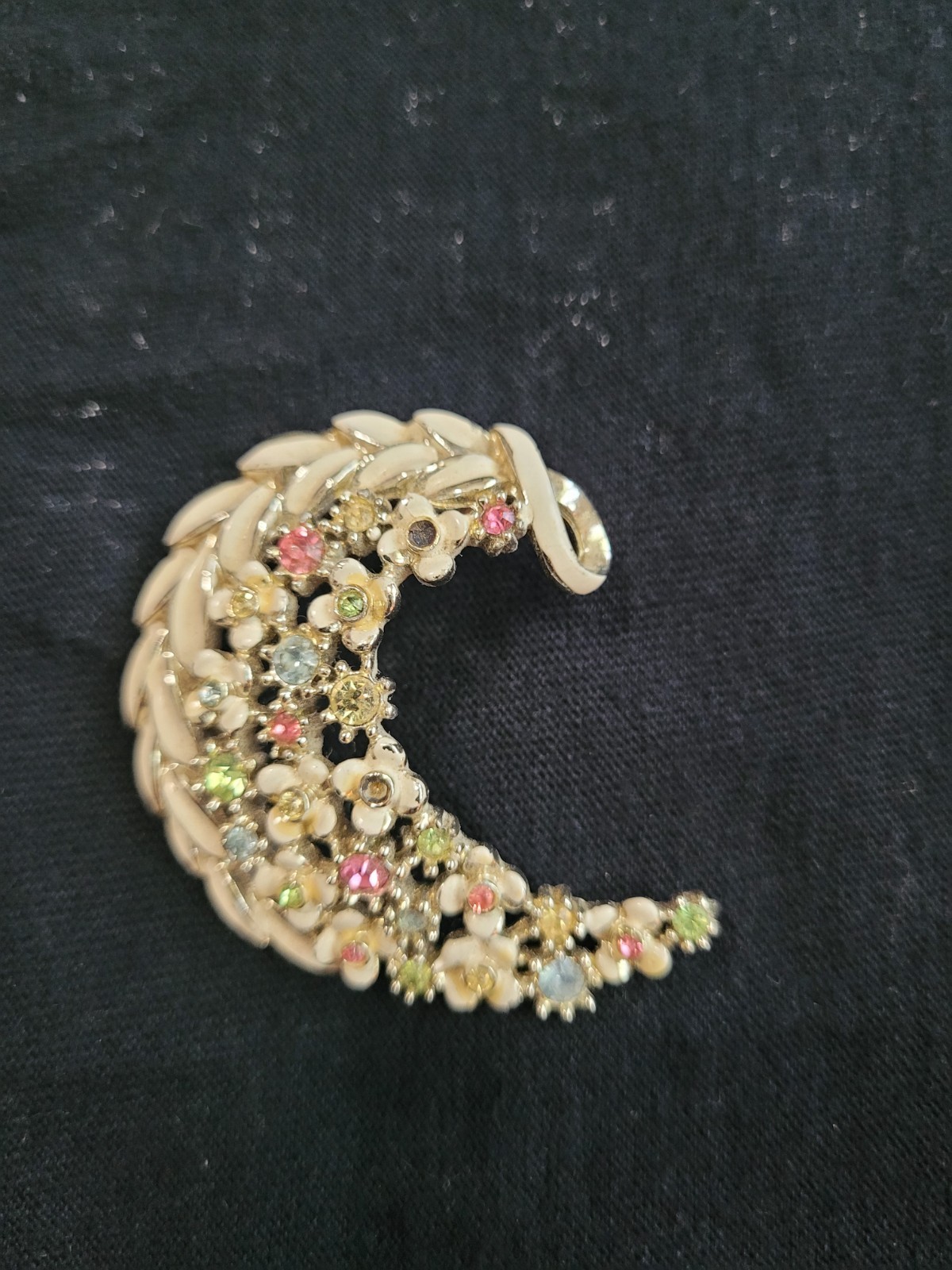 Lot of 2 Rhinestone Brooch Pins Leaf & Crescent Moon Floral Gold/Silver Blue