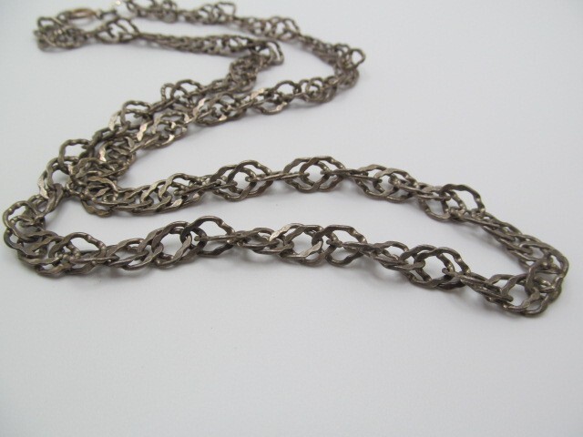 Patina Silver Tone Unique Interlocking Peanut Link 7.8mm Chain Necklace 24 Inch
