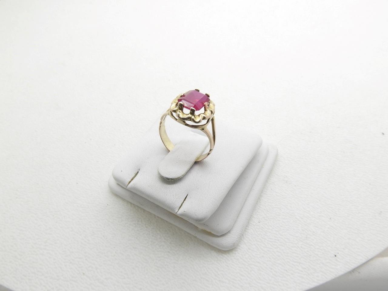 Ladies 10k Yellow Gold Synthetic Red Ruby Ring Emerald Cut 3.00 Carats Size 6.75