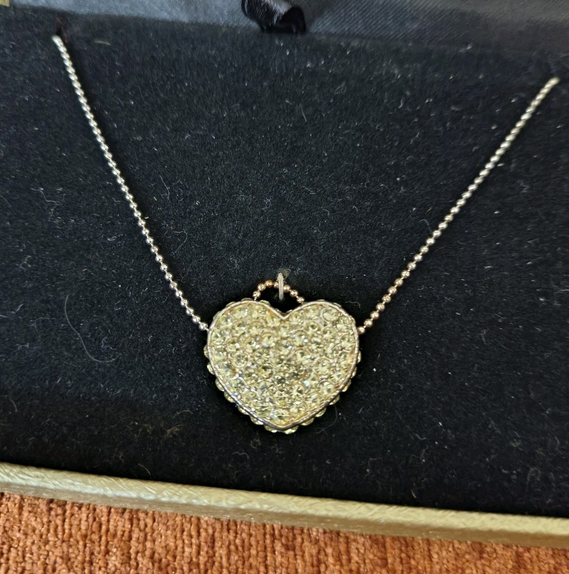 Vtg Pastel Yellow Canary Contessa Heart Shaped Rhinestone Necklace Silver
