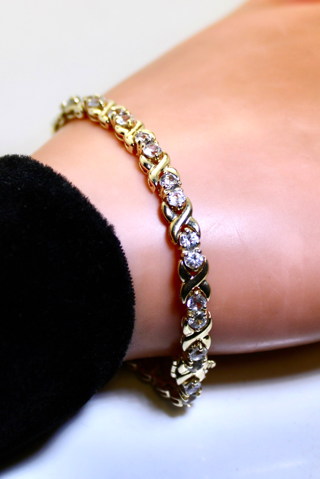 Beautiful 10K Solid Yellow Gold 4.32 Ct CZ Tennis Style 7.5″ Bracelet, 11.5 Gram