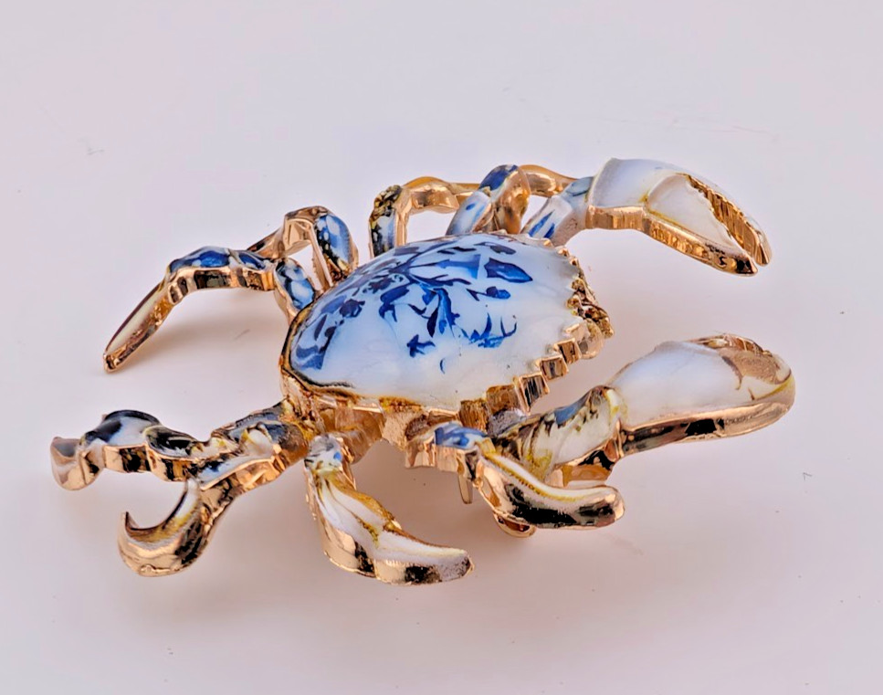 DELFT CHINA BLUE CRAB BROOCH porcelain look cancer coastal beach pin N4