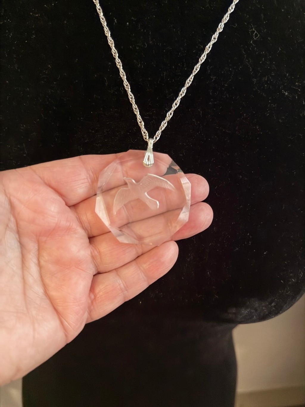 Vintage Bird Intaglio Pendant Necklace Clear Faceted Crystal Glass Seagull Dove