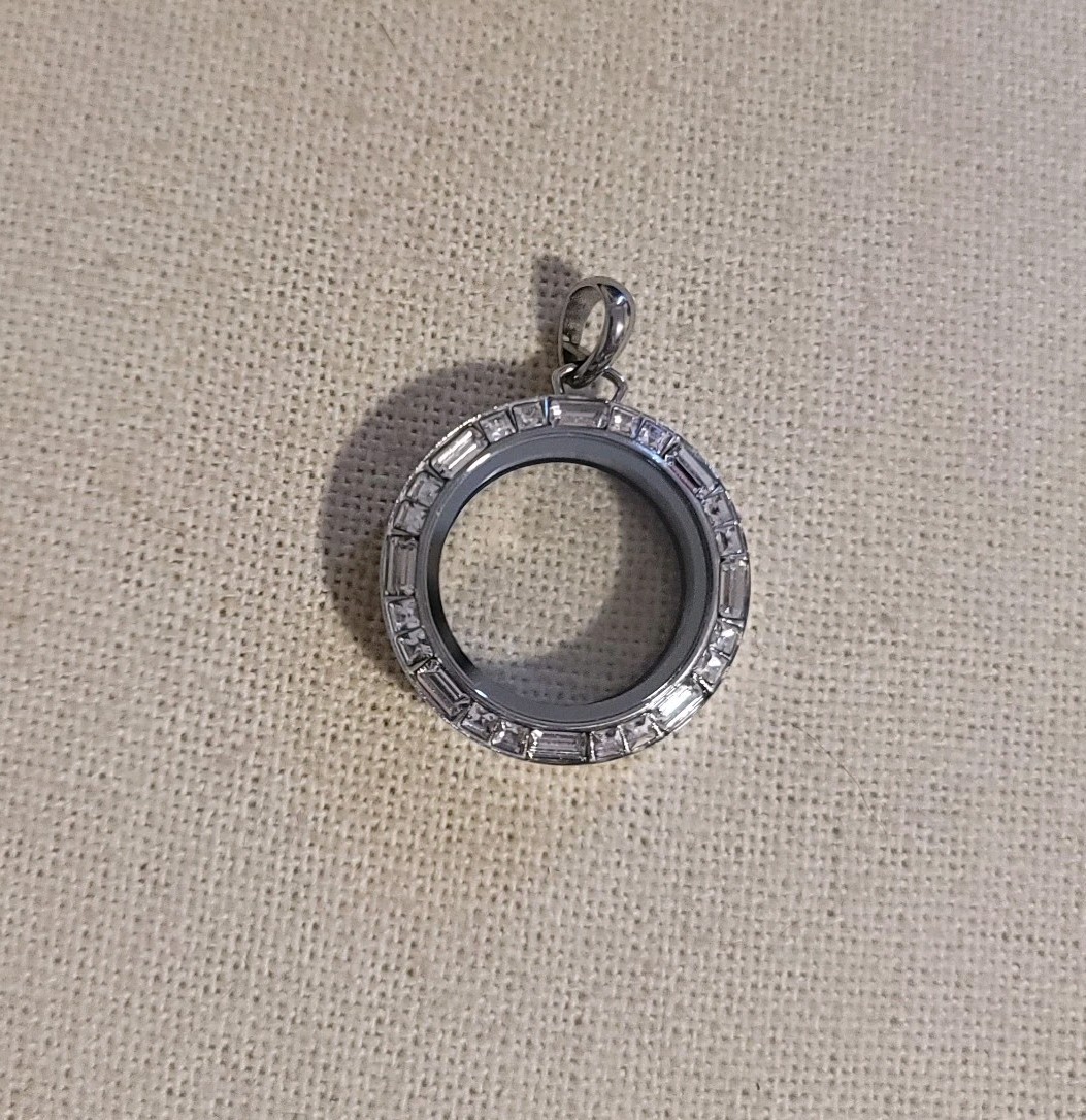 Origami Owl Locket (Silver) LK9174