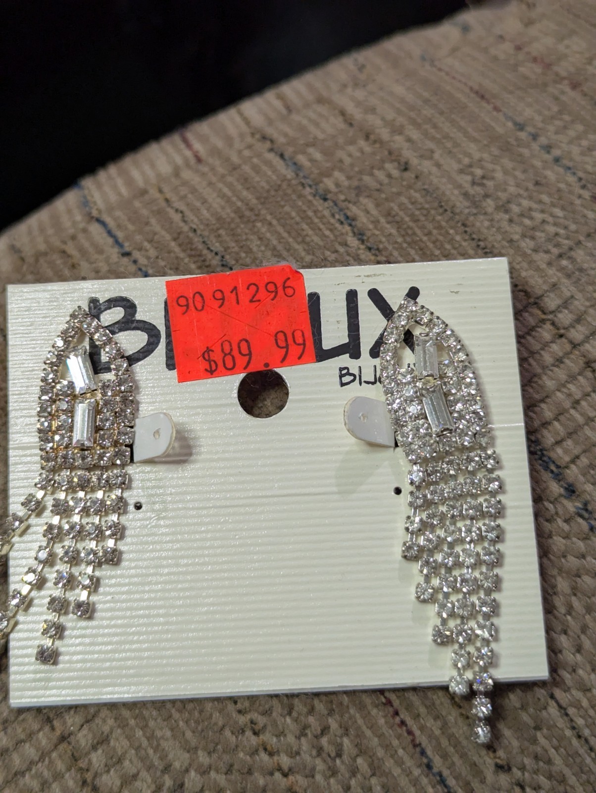 Stunning 18 KGP Necklace With Matching Clip On Earrings.