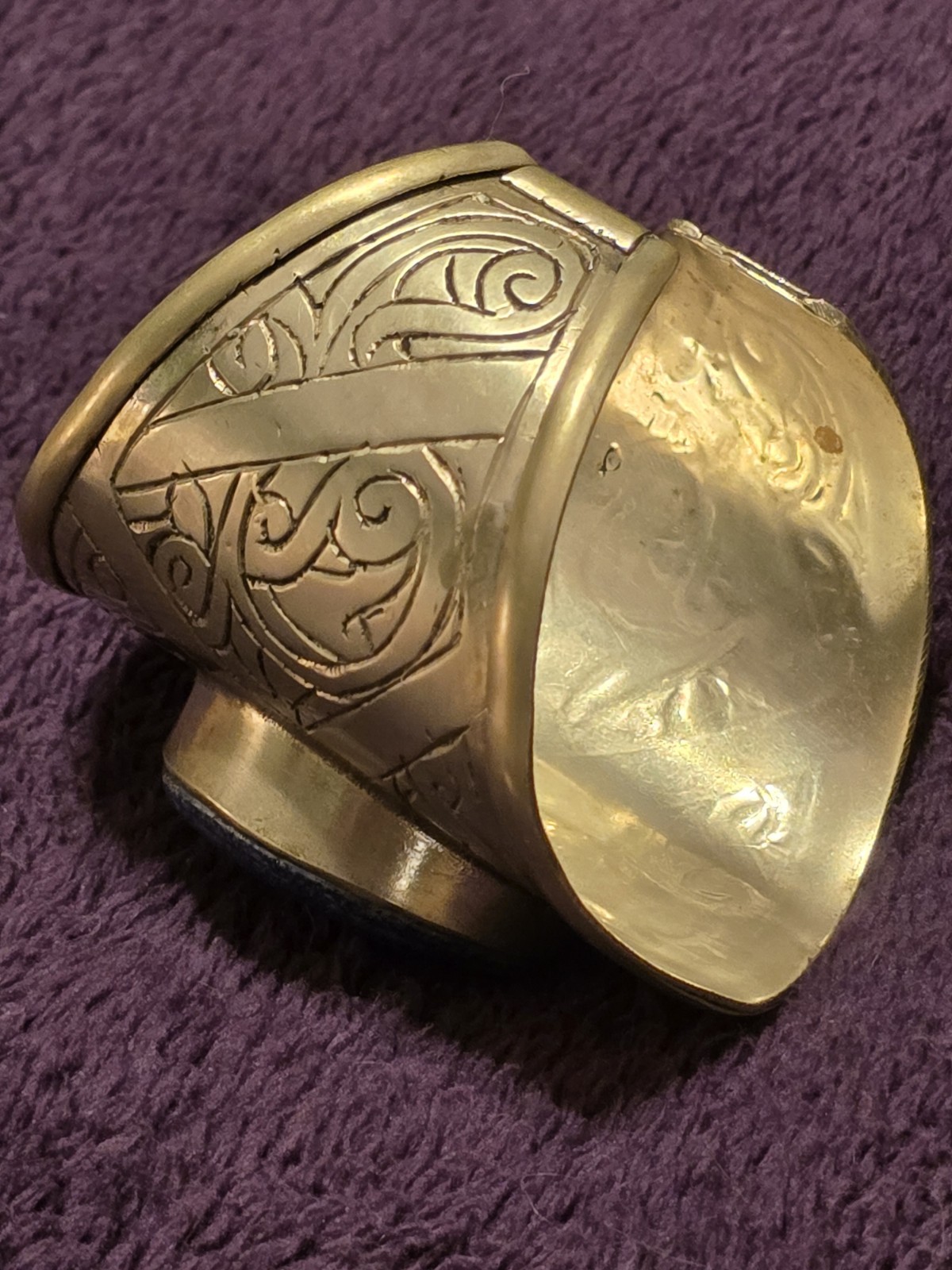 Brass Silver & Gold Tone Tribal Bracelet Bezel-Set Round Lapis Stone Center Cuff