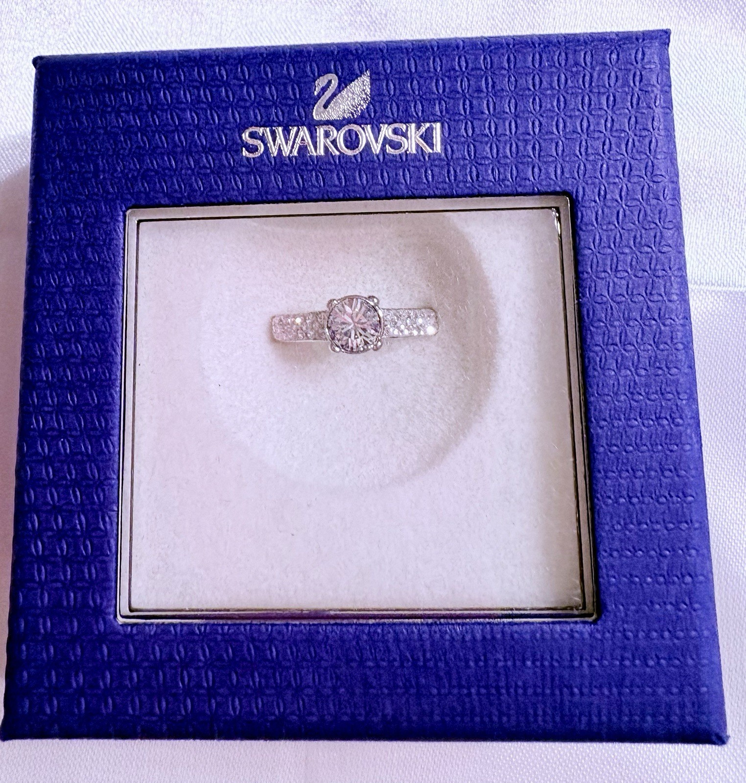 Swarovski Crystal Dazzle Ring size 8 Style# 991995, Brand New In Box