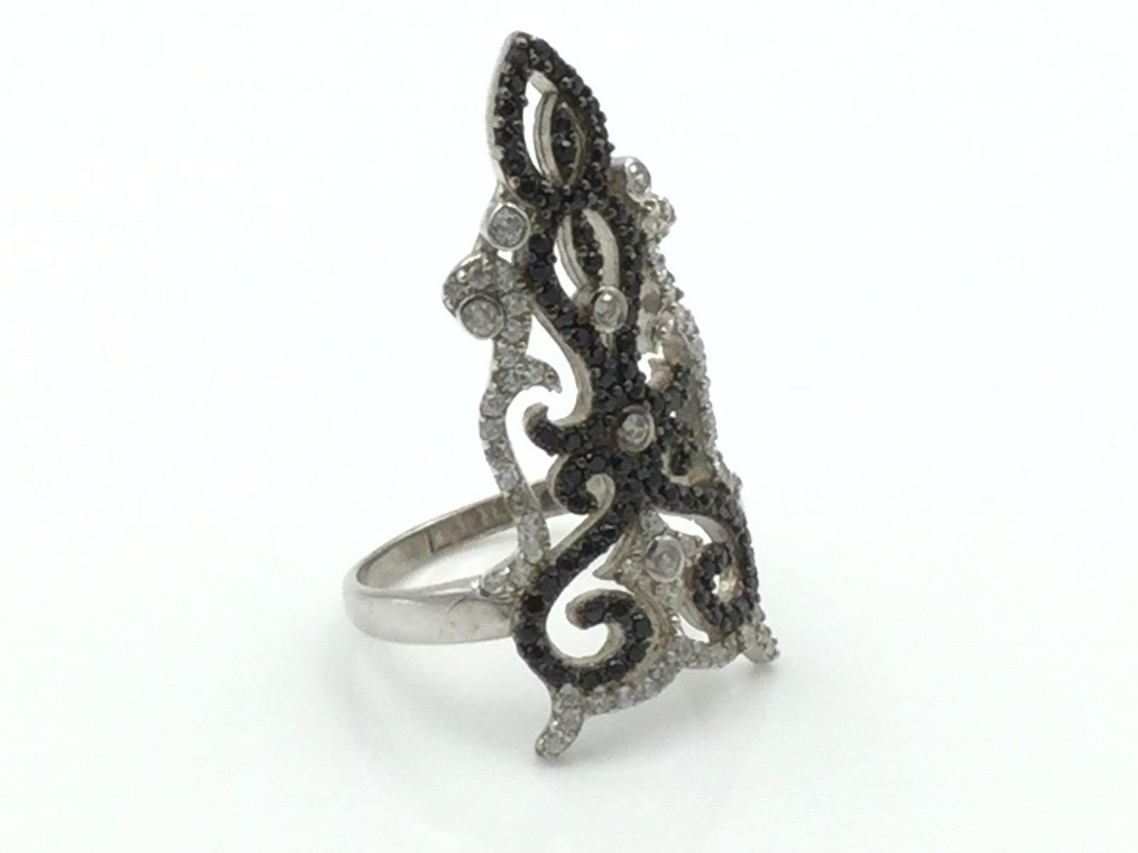 .925 STERLING SILVER BLACK & WHITE HIGH END CUBIC ZIRCONIA COCKTAIL RING