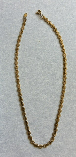 Trifari Gold-Tone Necklace 18″ Signed