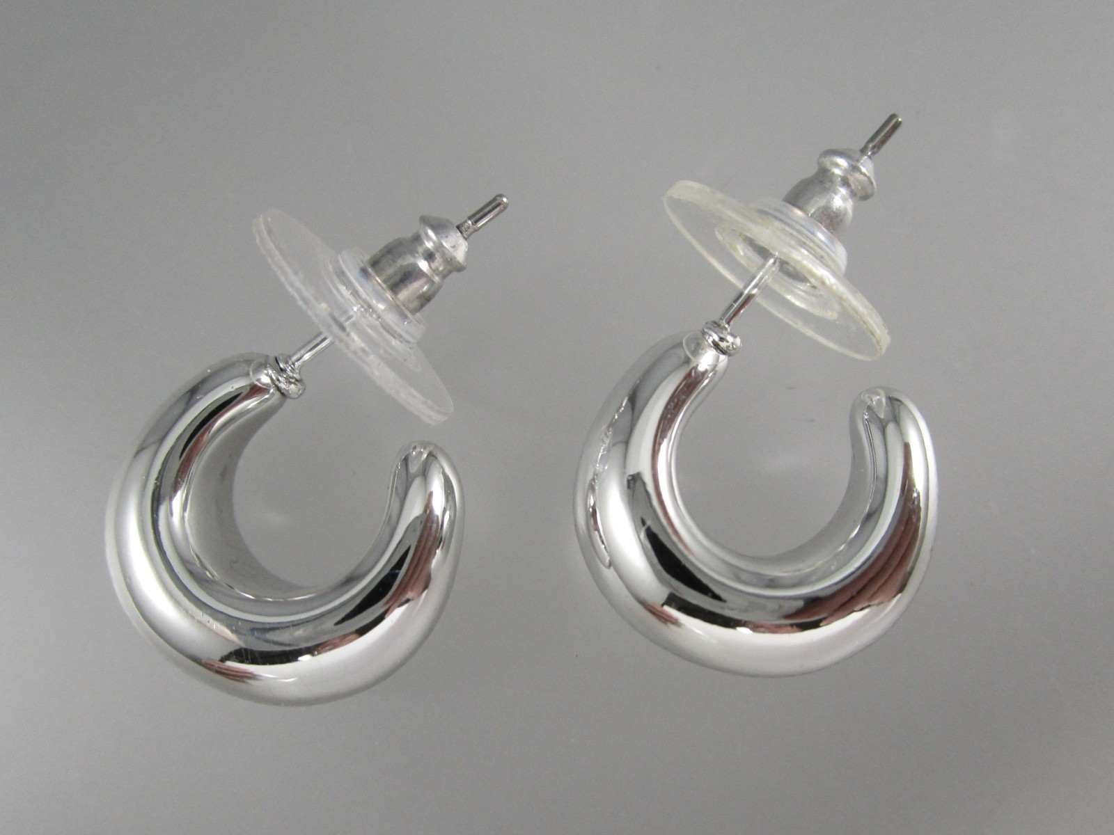 Light Weight Dainty 1/2 ” Chubby Silver Tone Shiny Puffy Hoop Post Earrings 191P