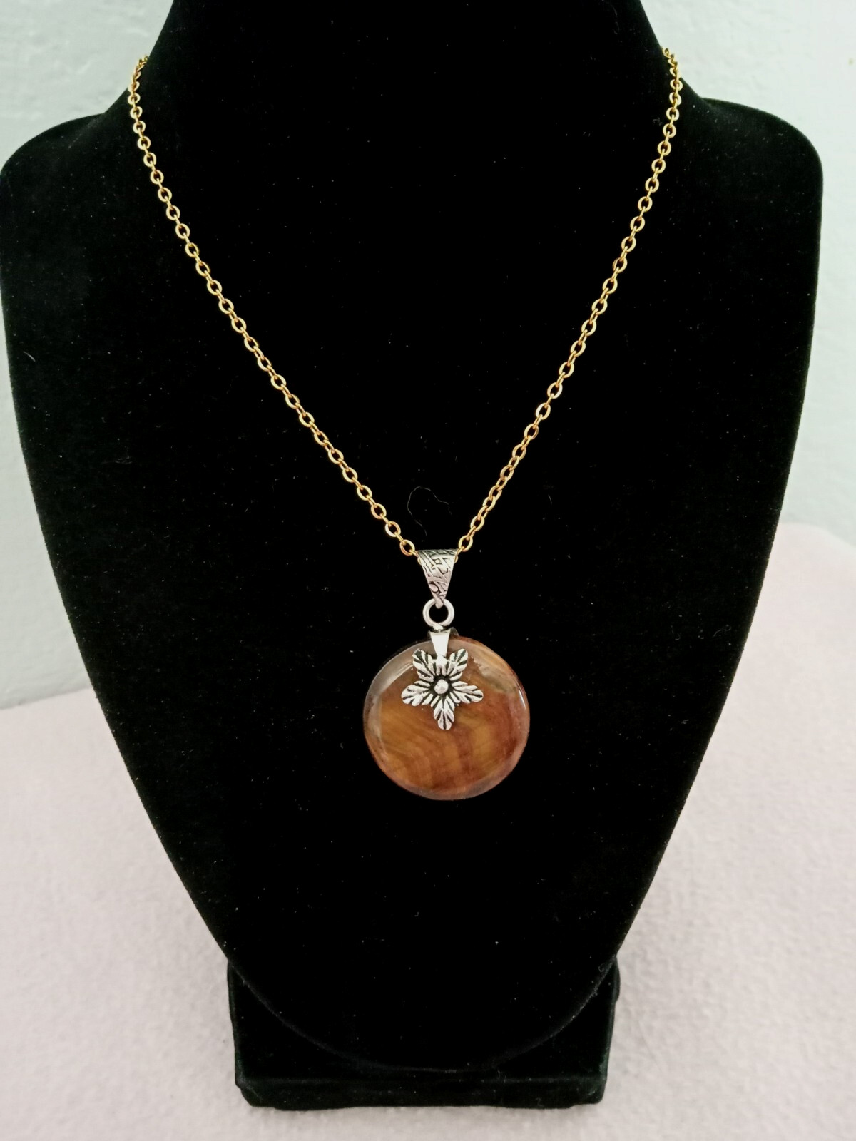 Reflective Copper tone striations stone pendant ornate siver bale w/ chain
